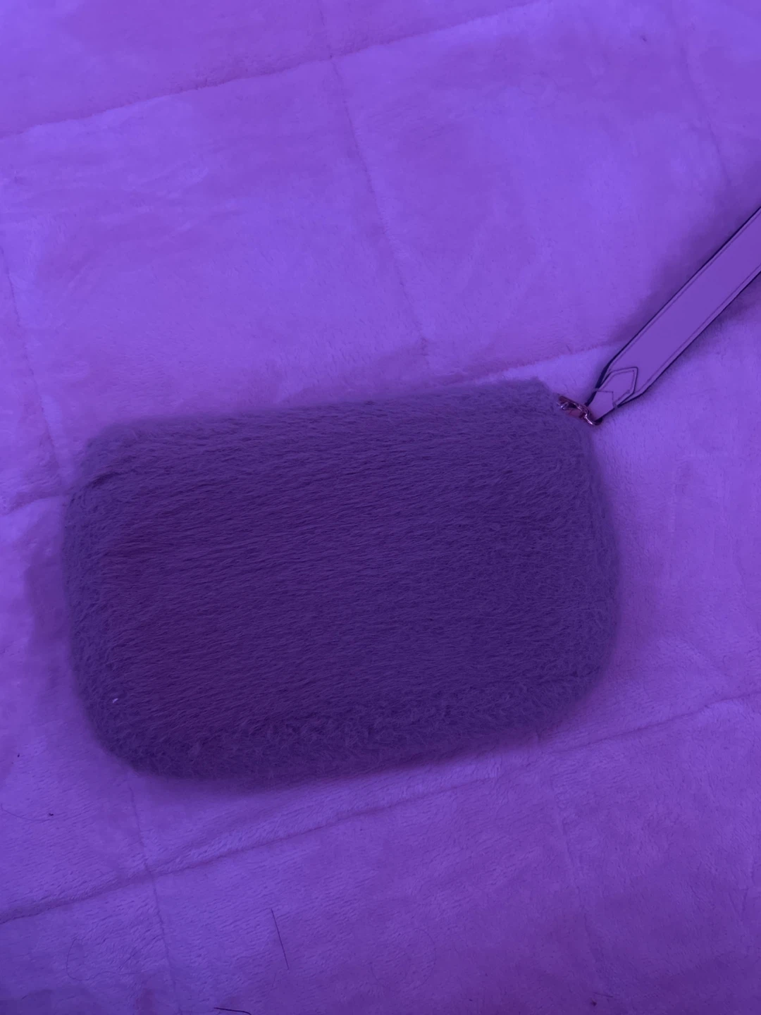Victoria's Secret Fuzzy Clutch Bag - photo 5