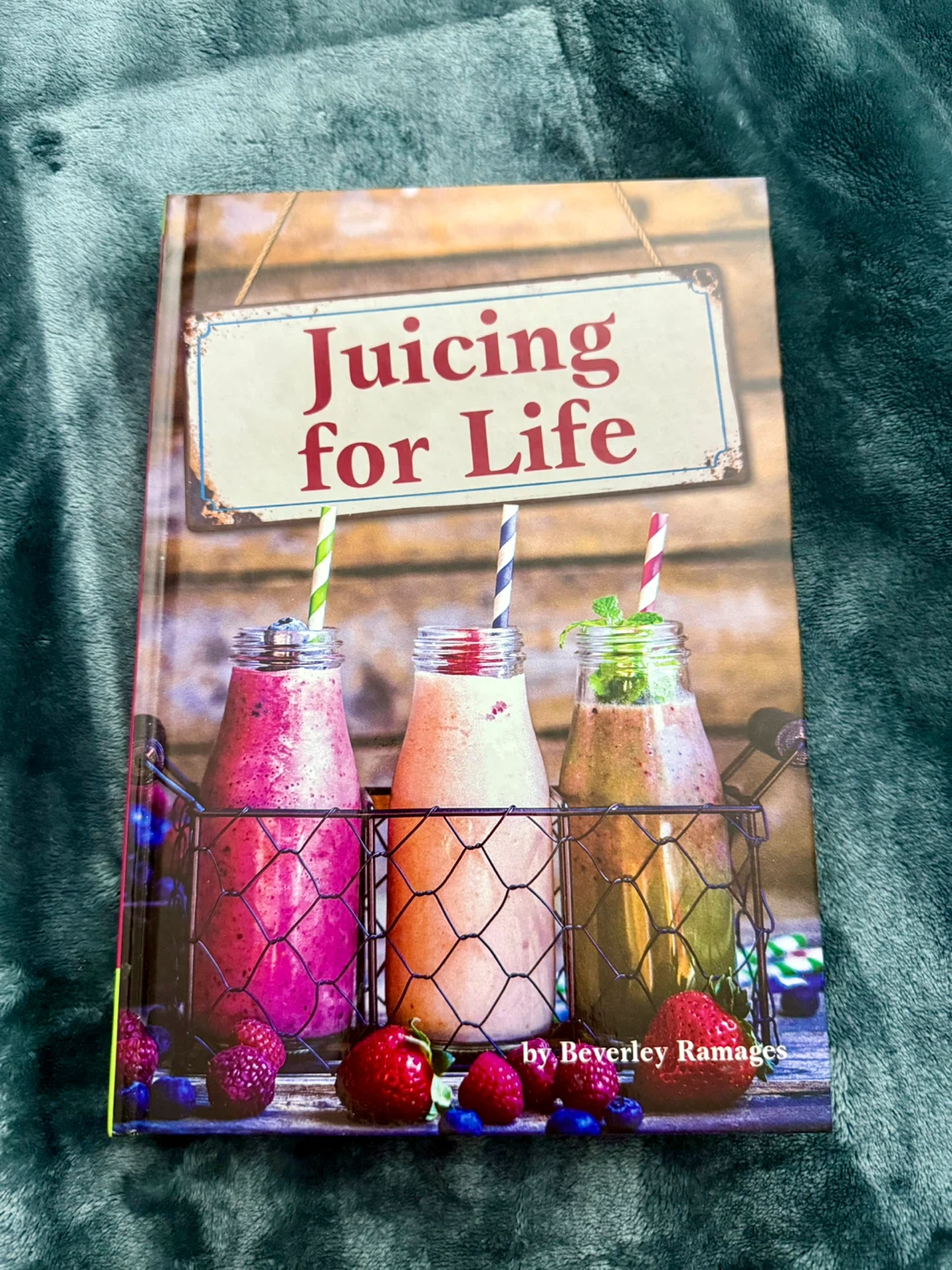 Juicing for Life book by Beverley Ramages