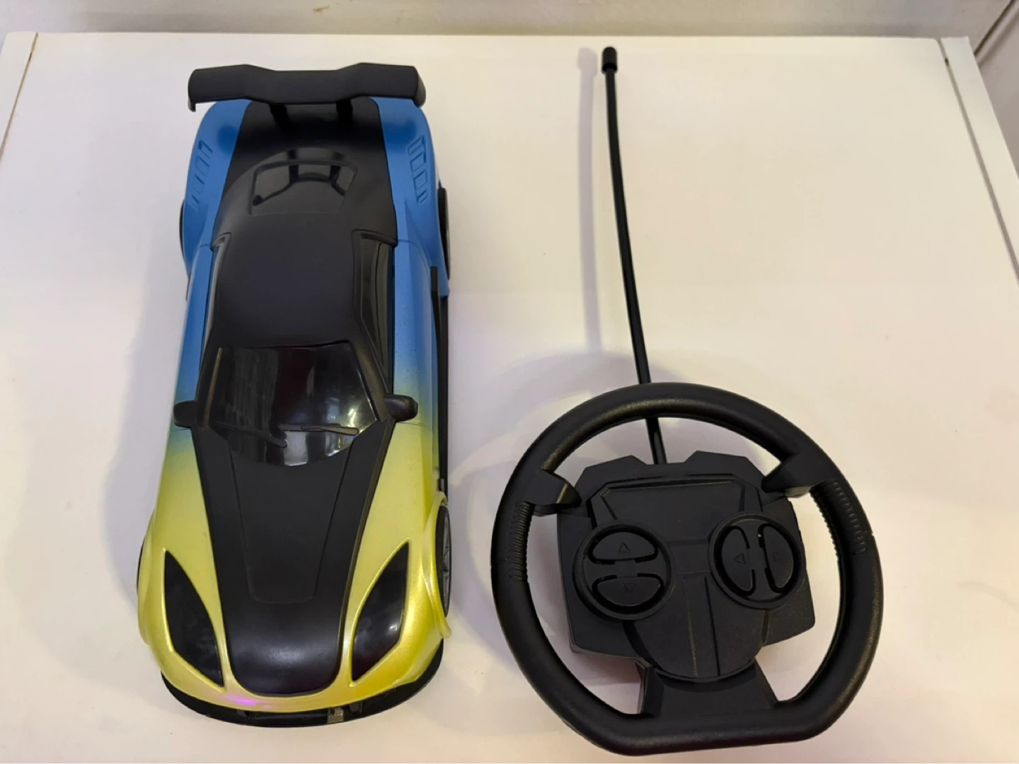 Remote control car works