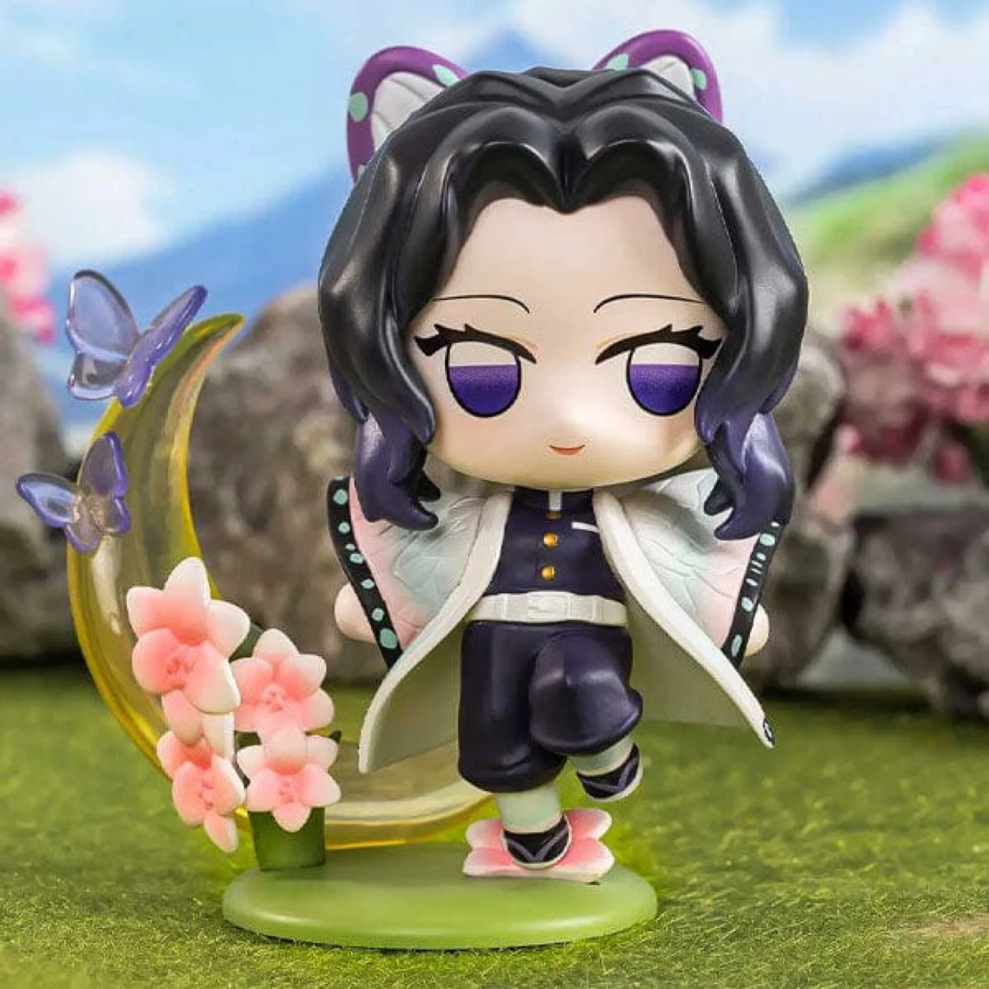 Pop Mart Demon Slayer Shinobu Kocho Figurine - photo 4