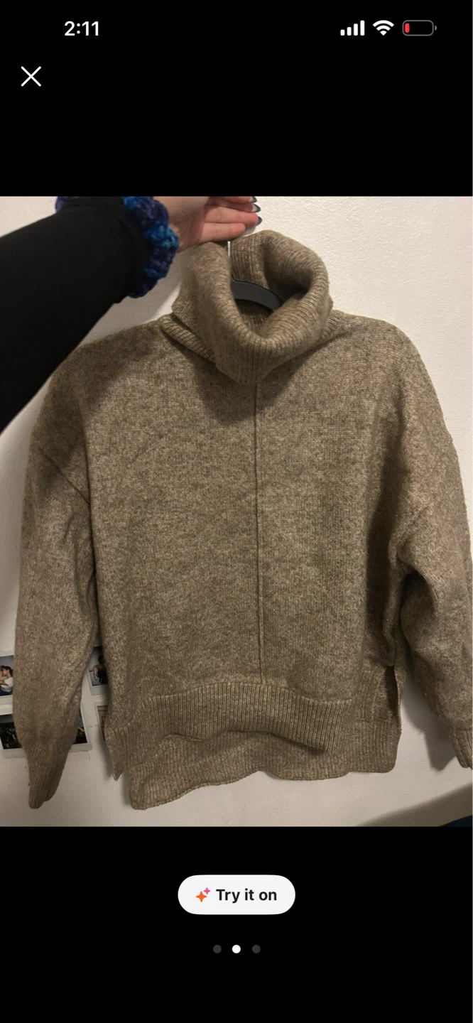 A variety of sweaters - photo 2