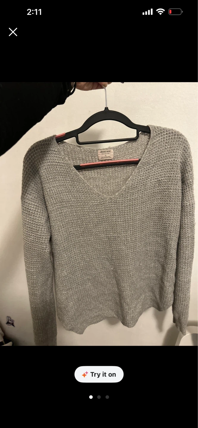 A variety of sweaters - photo 4
