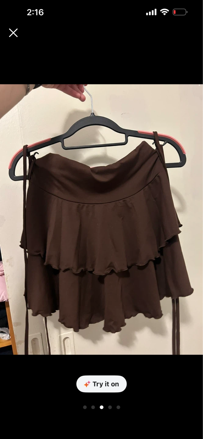 BRAND NEW Tiered Ruffle Skirt - photo 3