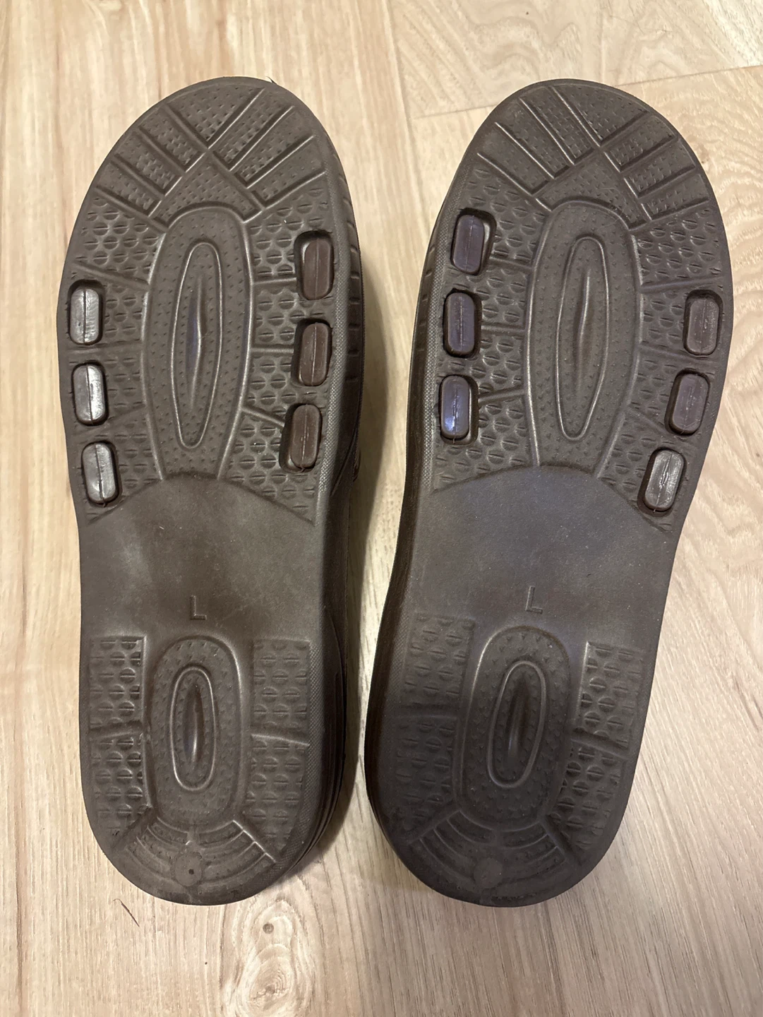 BYARIver Massage Slippers - Brown - photo 2