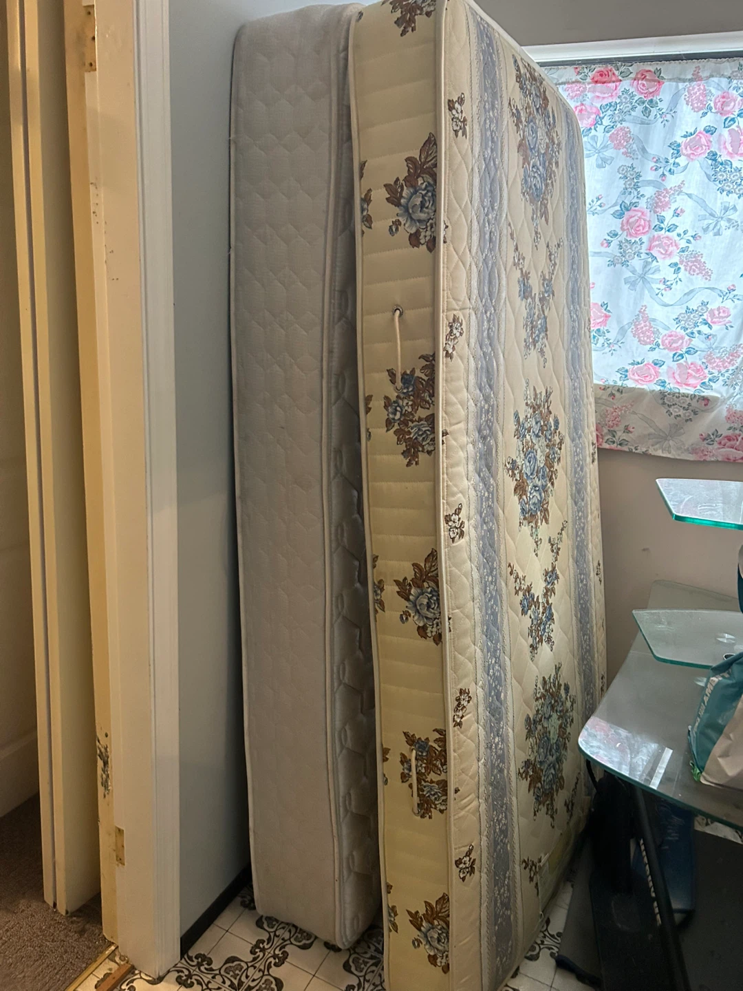 2 Single mattresses, glass computer table
