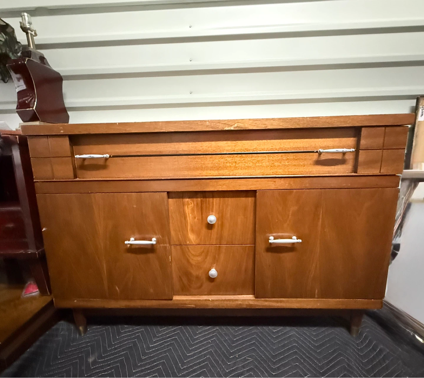 Vintage Mid-Century Modern Genuine Mahogany Buffet/Dresser - photo 4