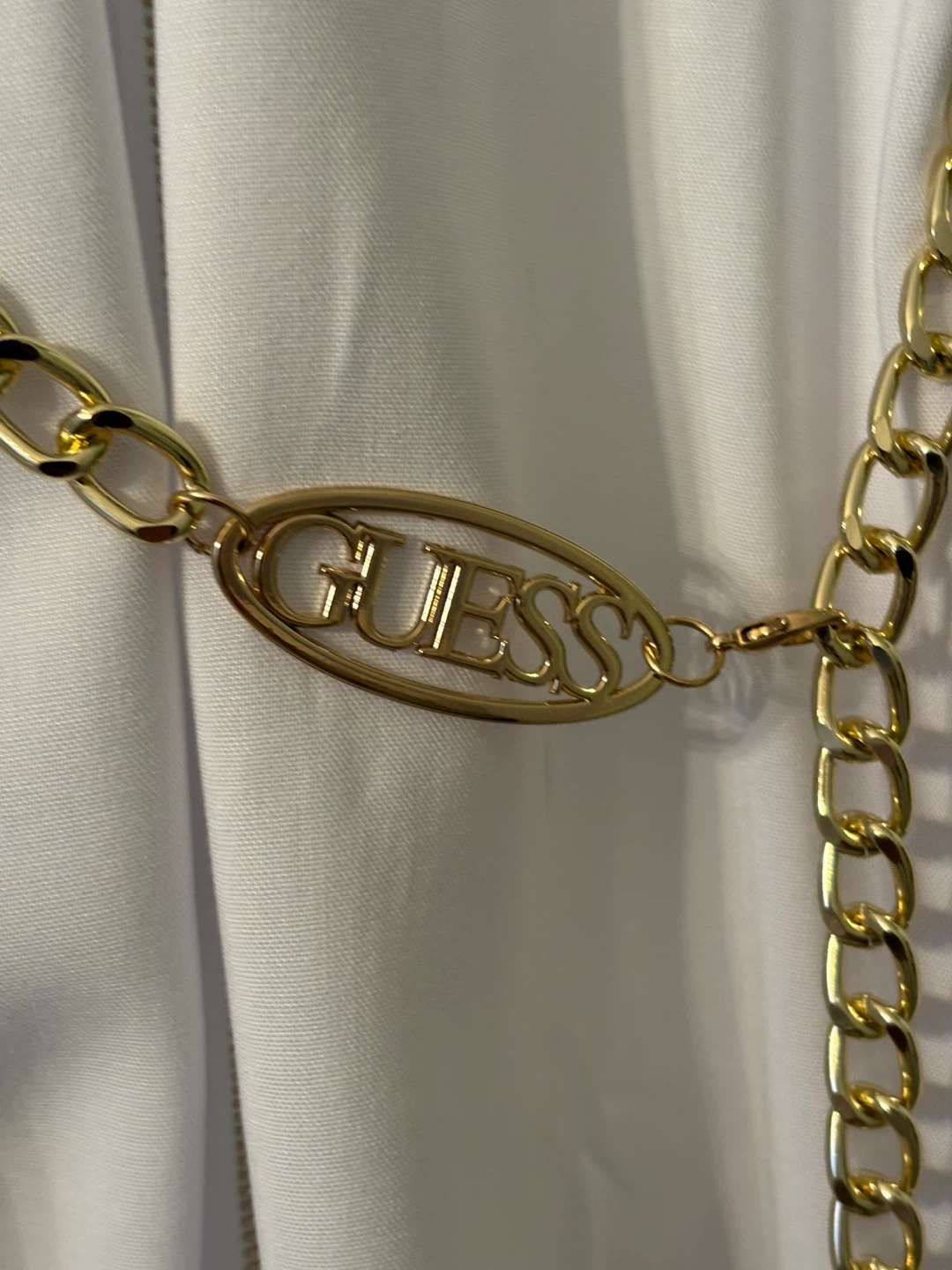 GUESS Women's White Dress with Gold Chain Belt Size M - photo 3