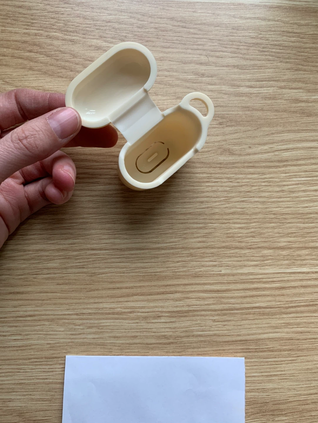 Silicone AirPods Case - photo 3