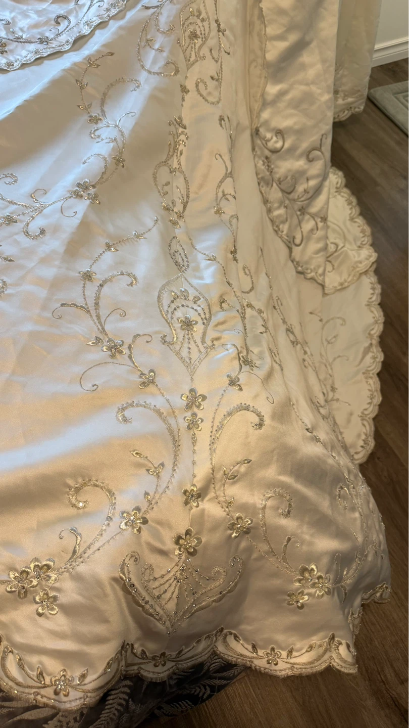 White Wedding Dress with Intricate Beading - photo 5