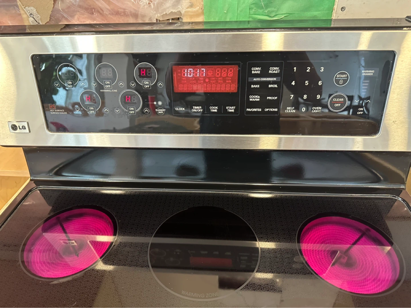 LG Stainless Steel Electric Range with 4 Burners - photo 2
