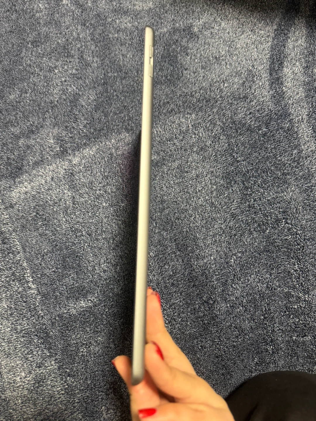 The 6th Generation Apple iPad, Silver - photo 3