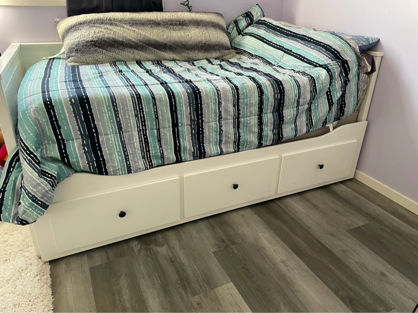 IKEA HEMNES White Twin Daybed Frame with 3 Drawers