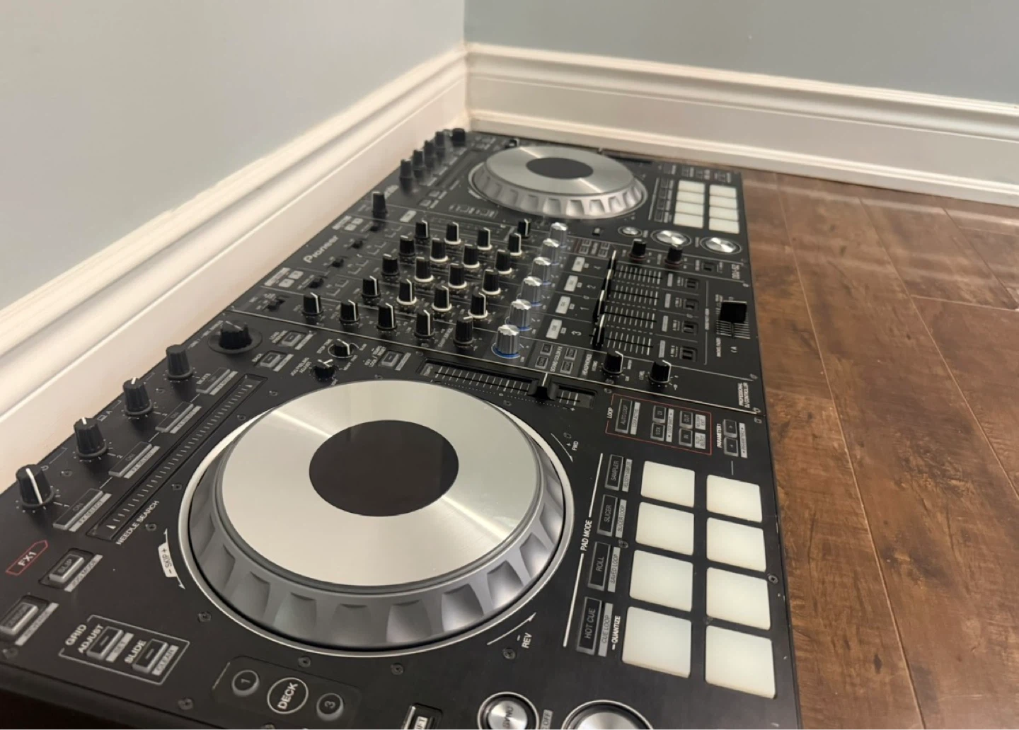 Pioneer DDJ-SZ controller - Great Condition - photo 2