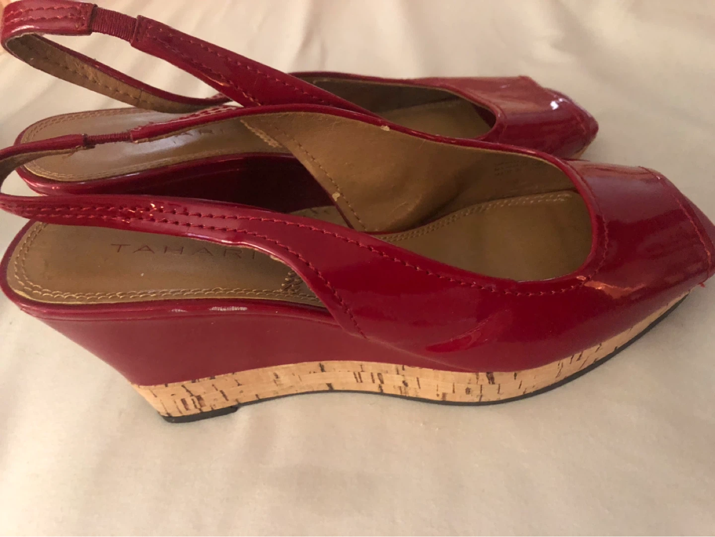 Tahari Red Patent Slingback Wedge Heels - photo 2