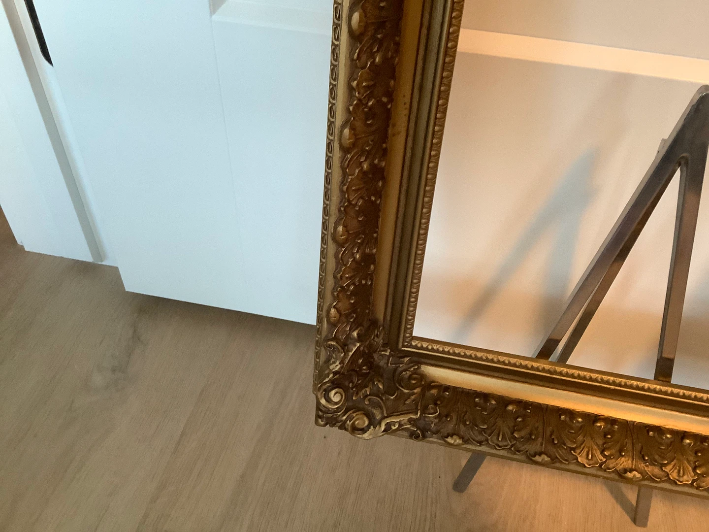 Antique/Vt Gold Coloured Gilded Wood Frame w Embossed Motifs - photo 4