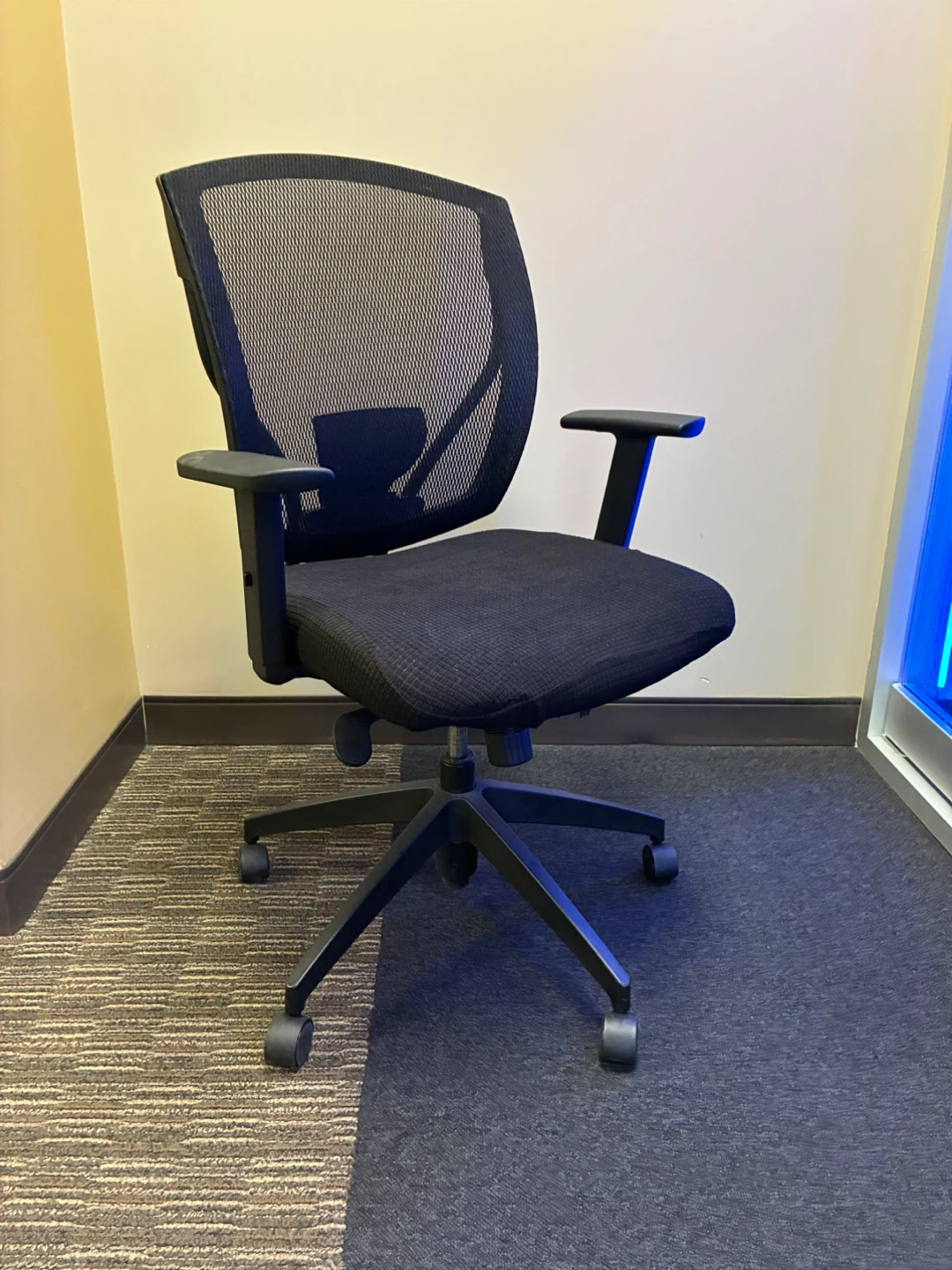 Black Mesh Back Office Chair