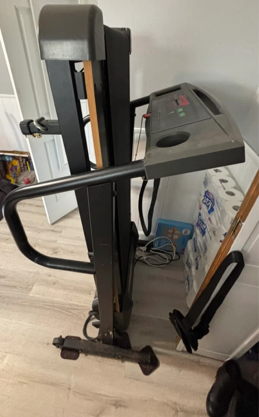 Weslo Cadence TS 300 Treadmill - photo 5