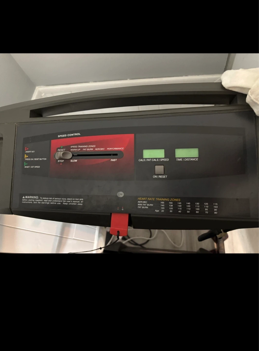 Weslo Cadence TS 300 Treadmill - photo 2
