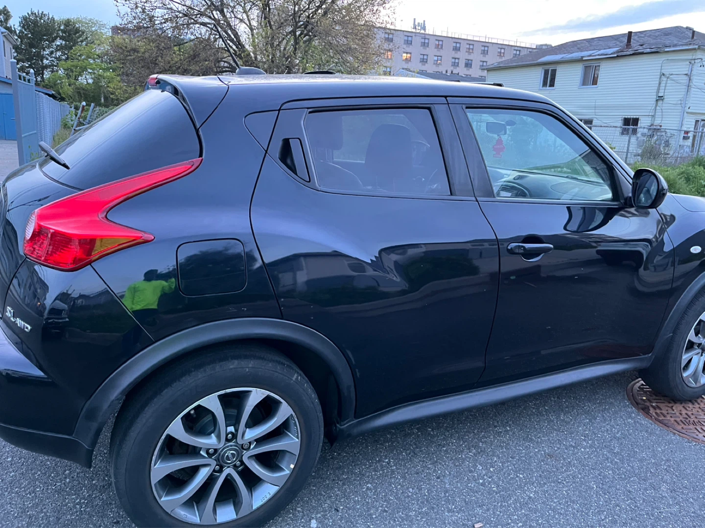 2011 Black Nissan Juke SL AWD - photo 3