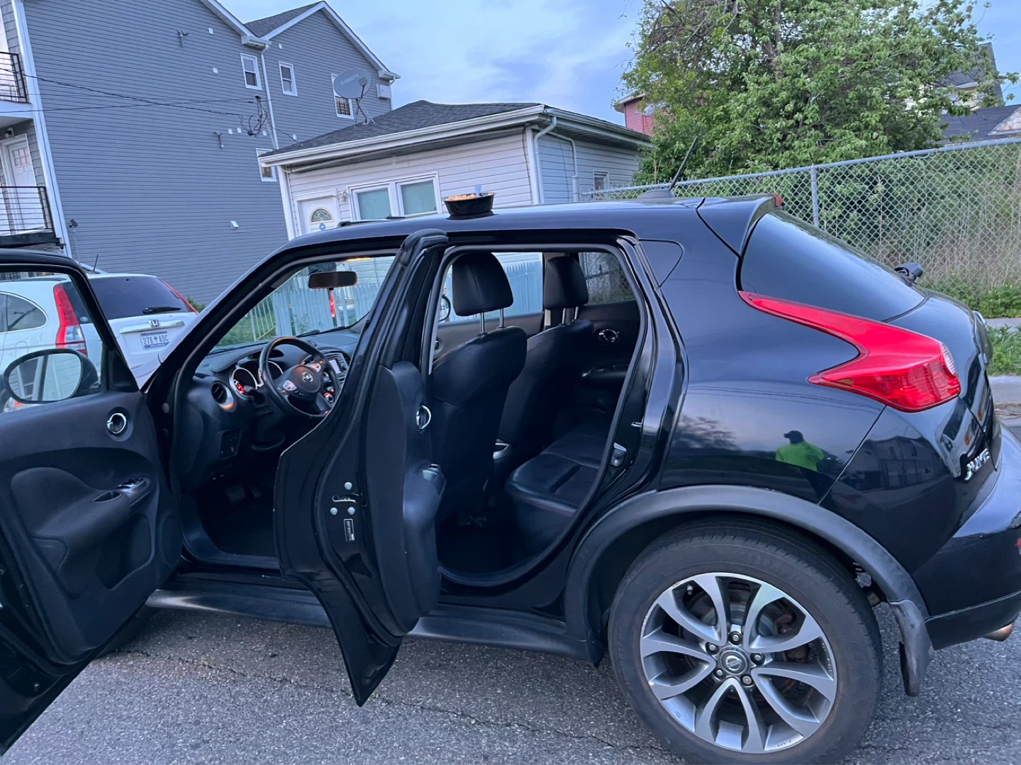 2011 Black Nissan Juke SL AWD