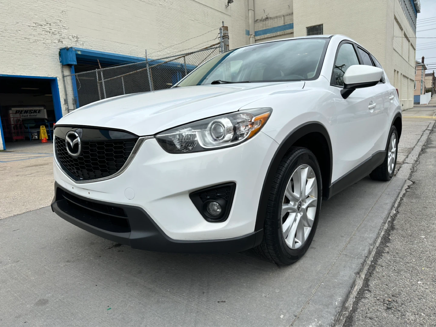 2013 White Mazda CX-5 AWD