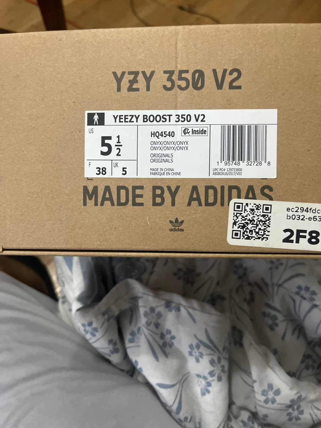 Adidas Yeezy Boost 350 V2 Onyx - US Men's Size 5.5 - photo 2