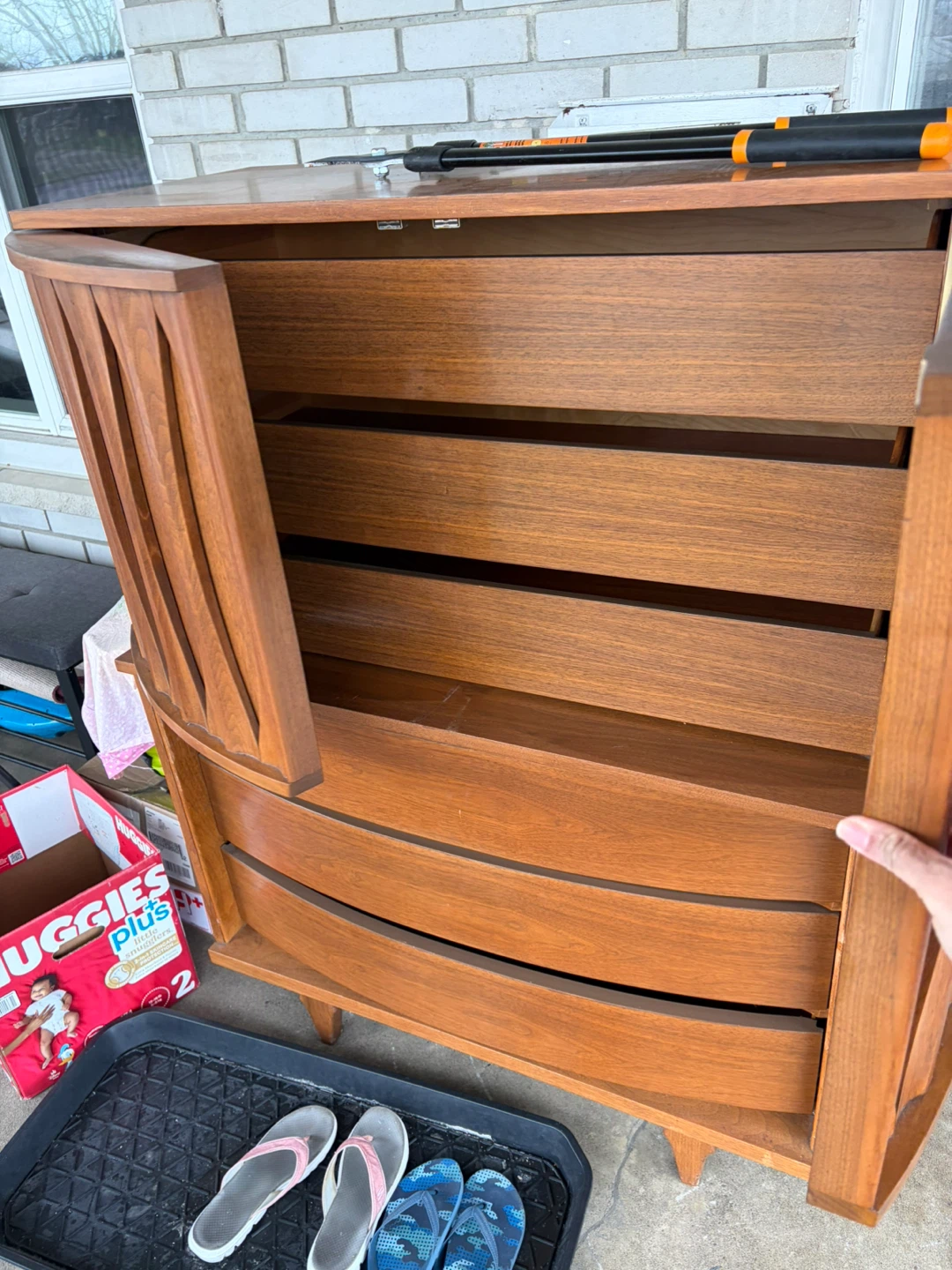 Moving out sale