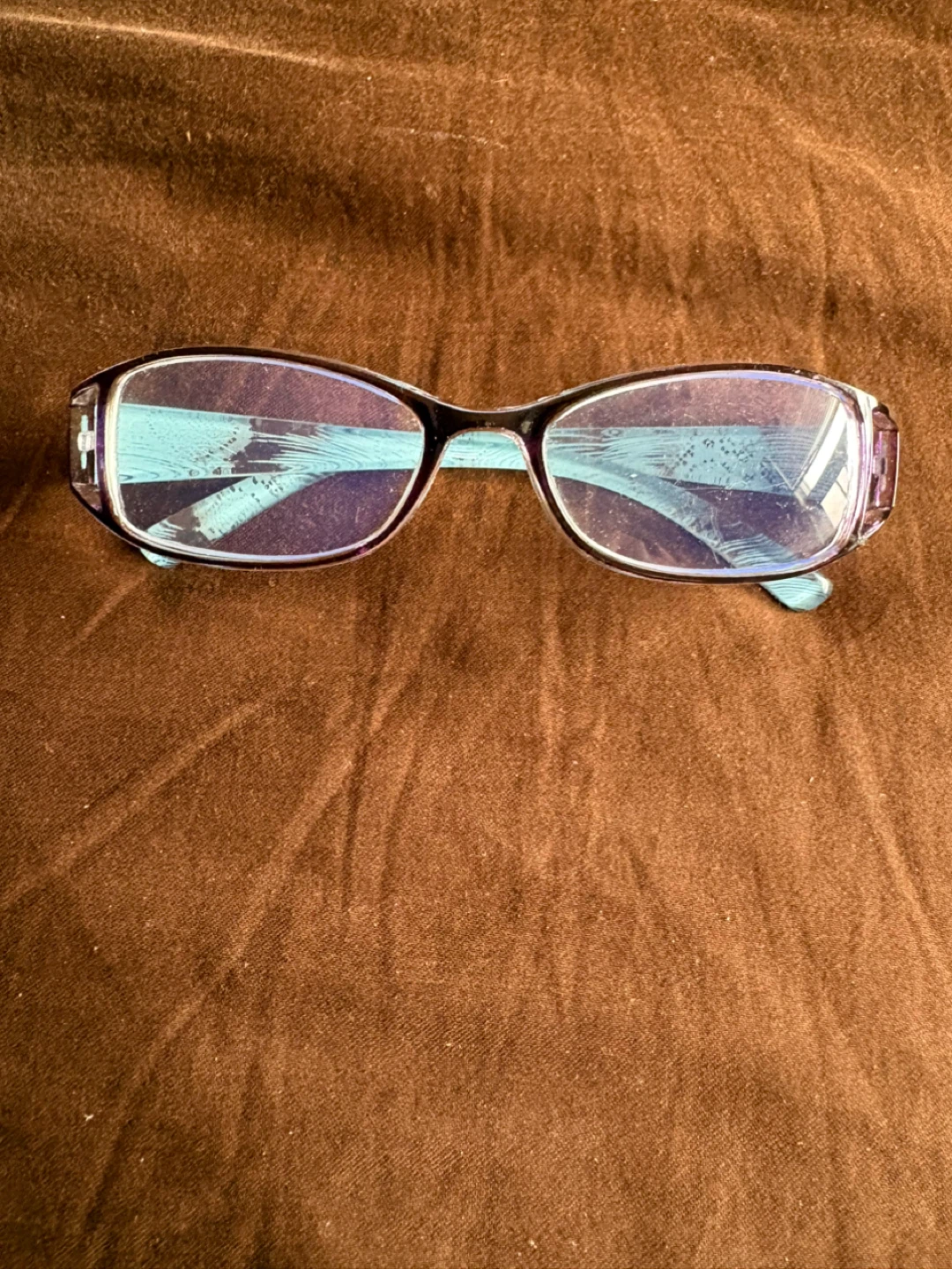 Blue patterned reading glasses