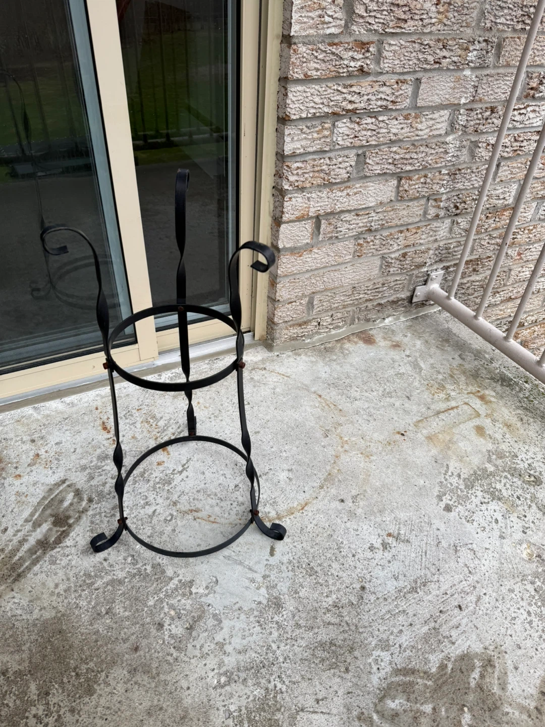 Black Metal Plant Stand - photo 2