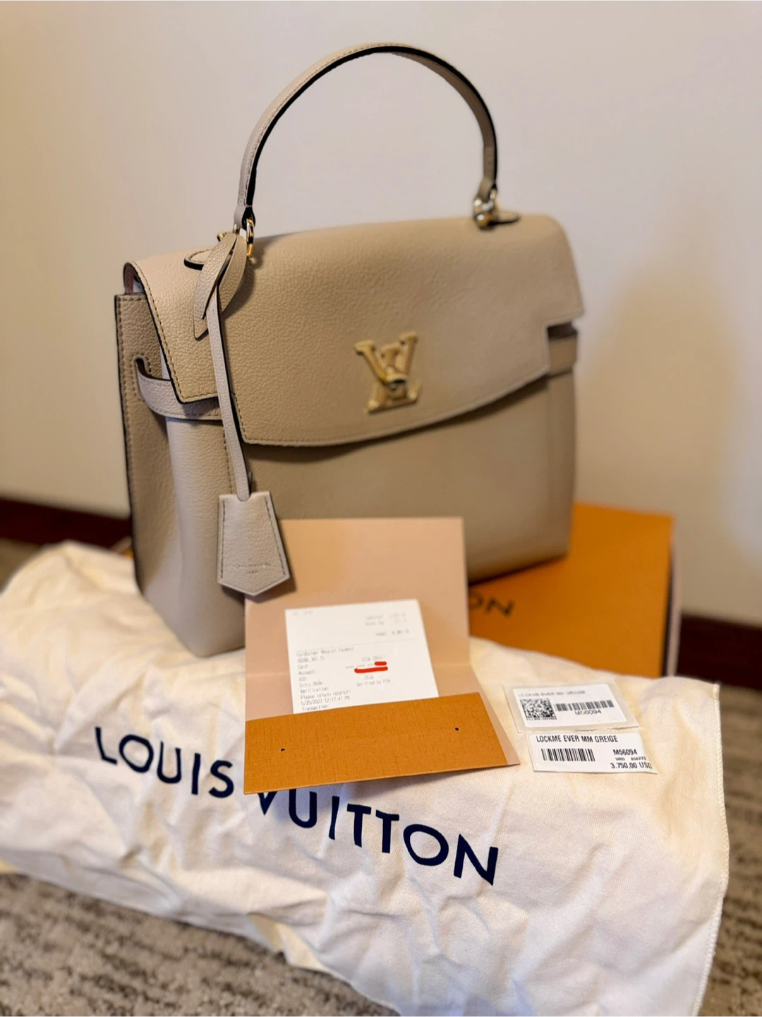 Louis Vuitton Lockme Ever MM Gris Mouette Handbag