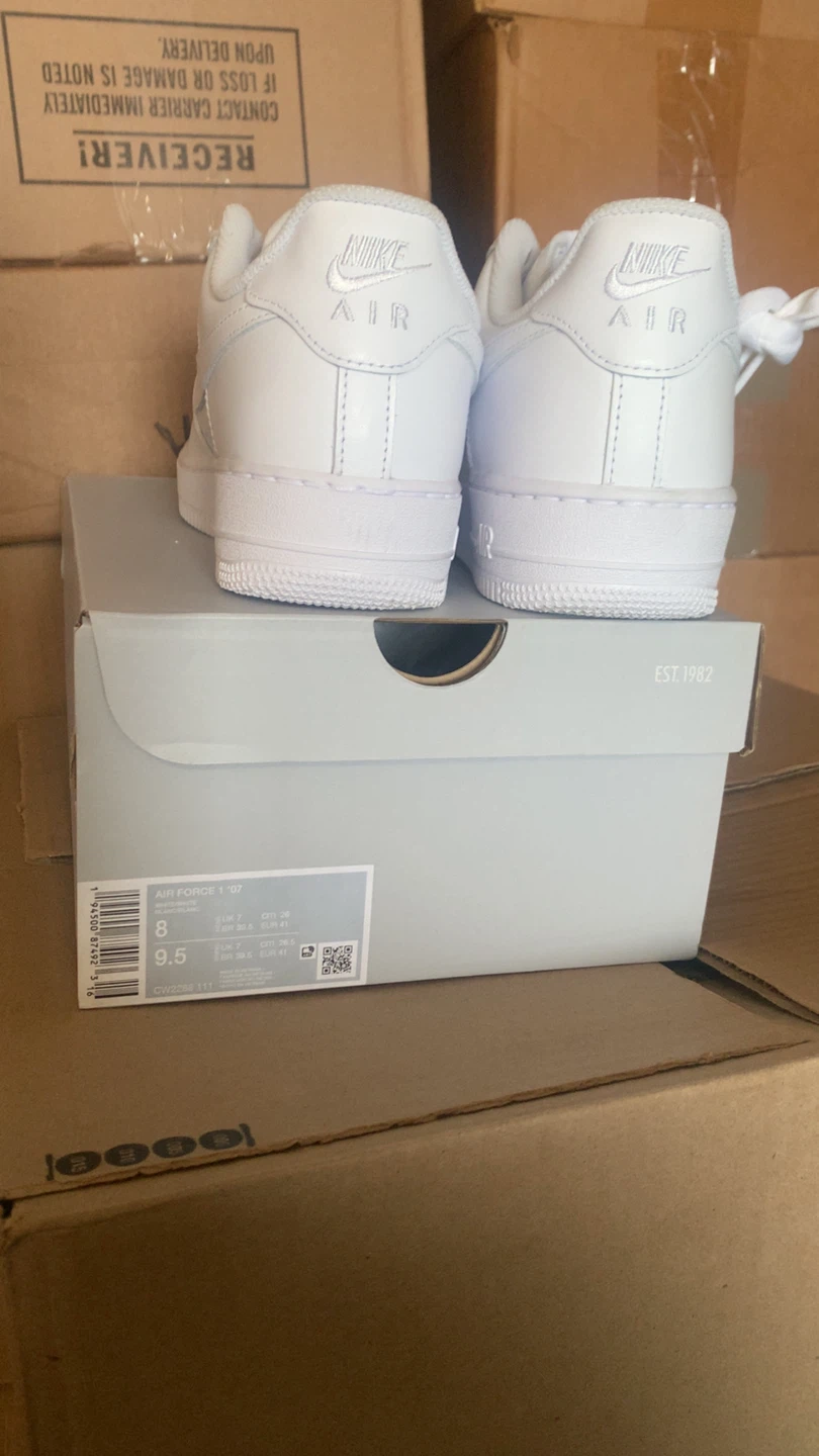 Nike Air Force 1 '07 White Sneakers Size 8 - photo 2