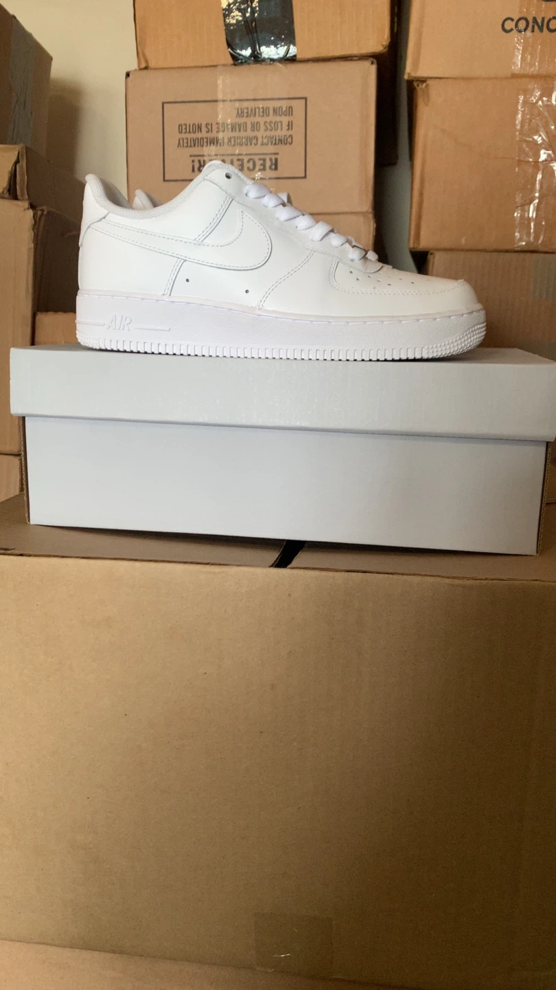 Nike Air Force 1 '07 White Sneakers Size 8 - photo 3