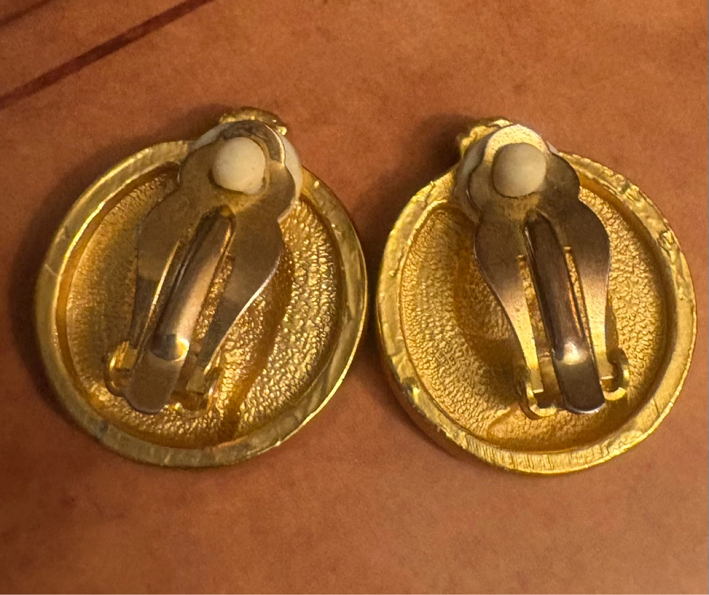 Gold tone medallion clip-on earrings with faux diamonds - photo 3