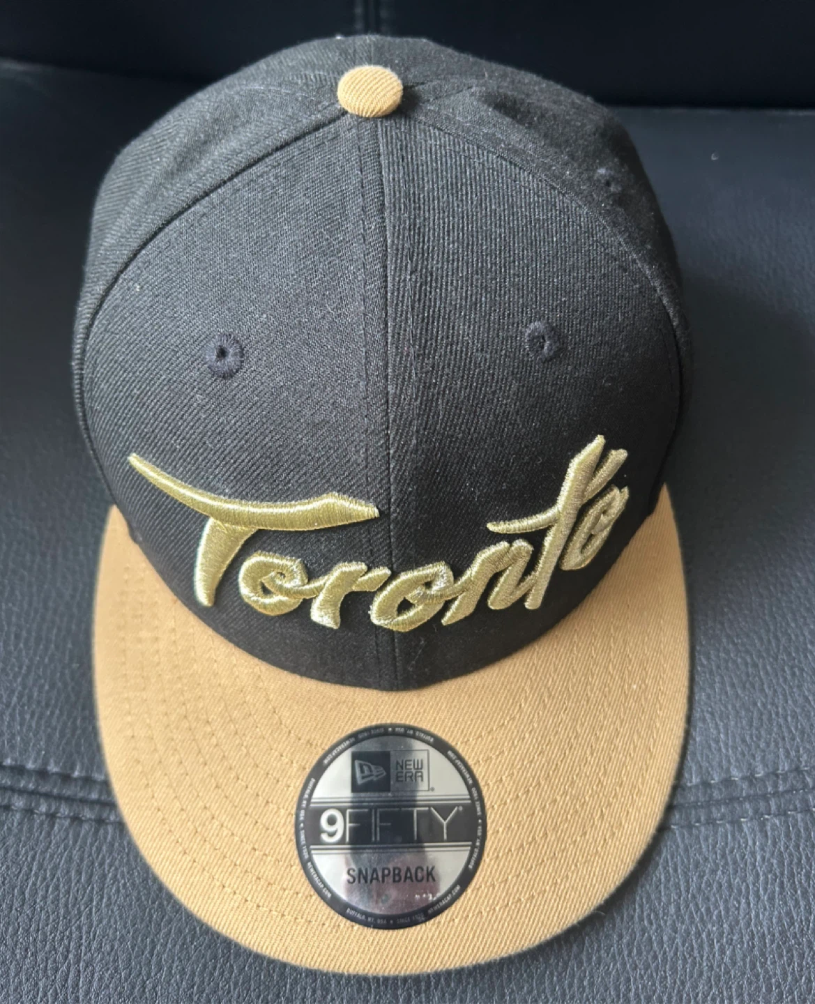 New Era Toronto 9FIFTY Snapback black and gold Hat - photo 2