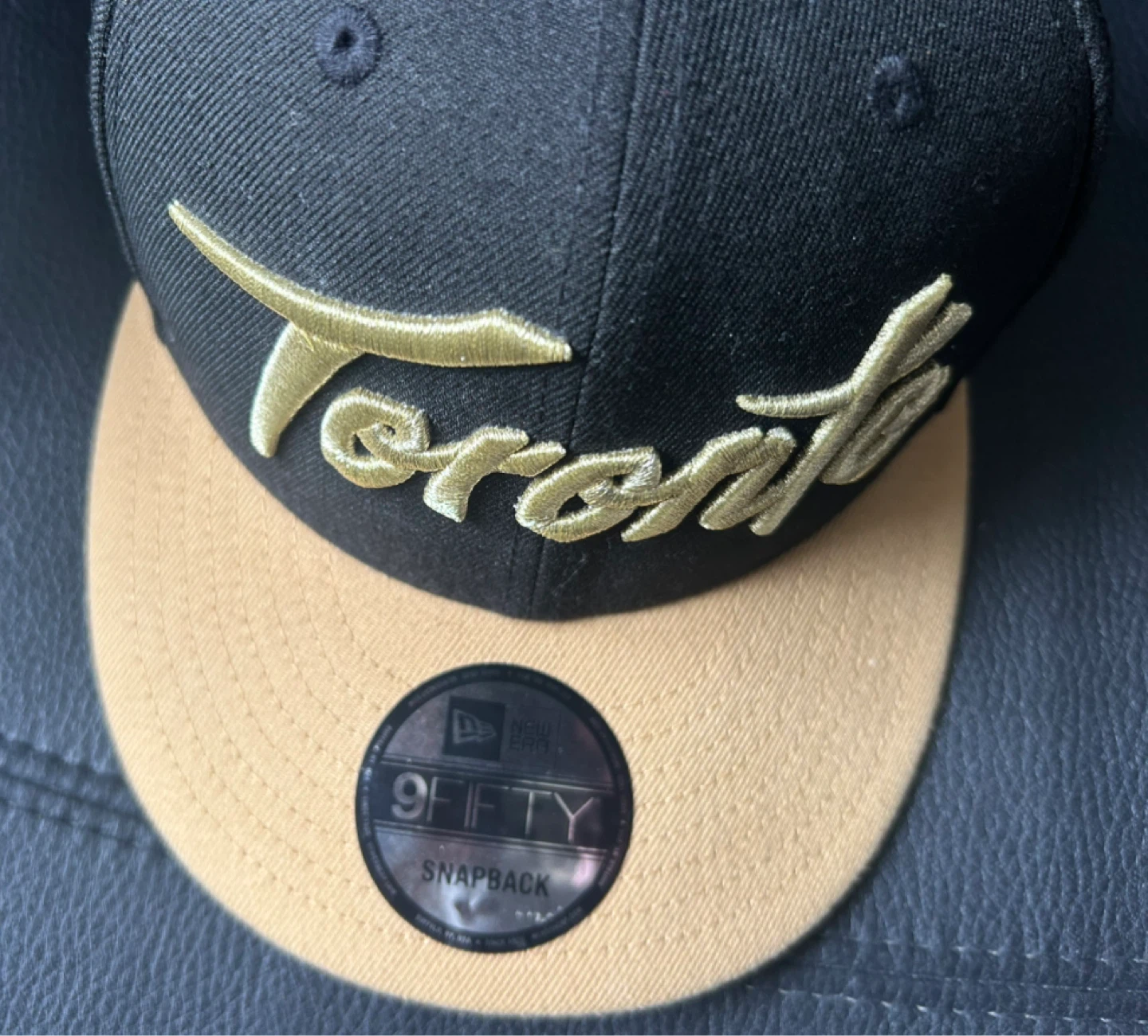 New Era Toronto 9FIFTY Snapback black and gold Hat - photo 3
