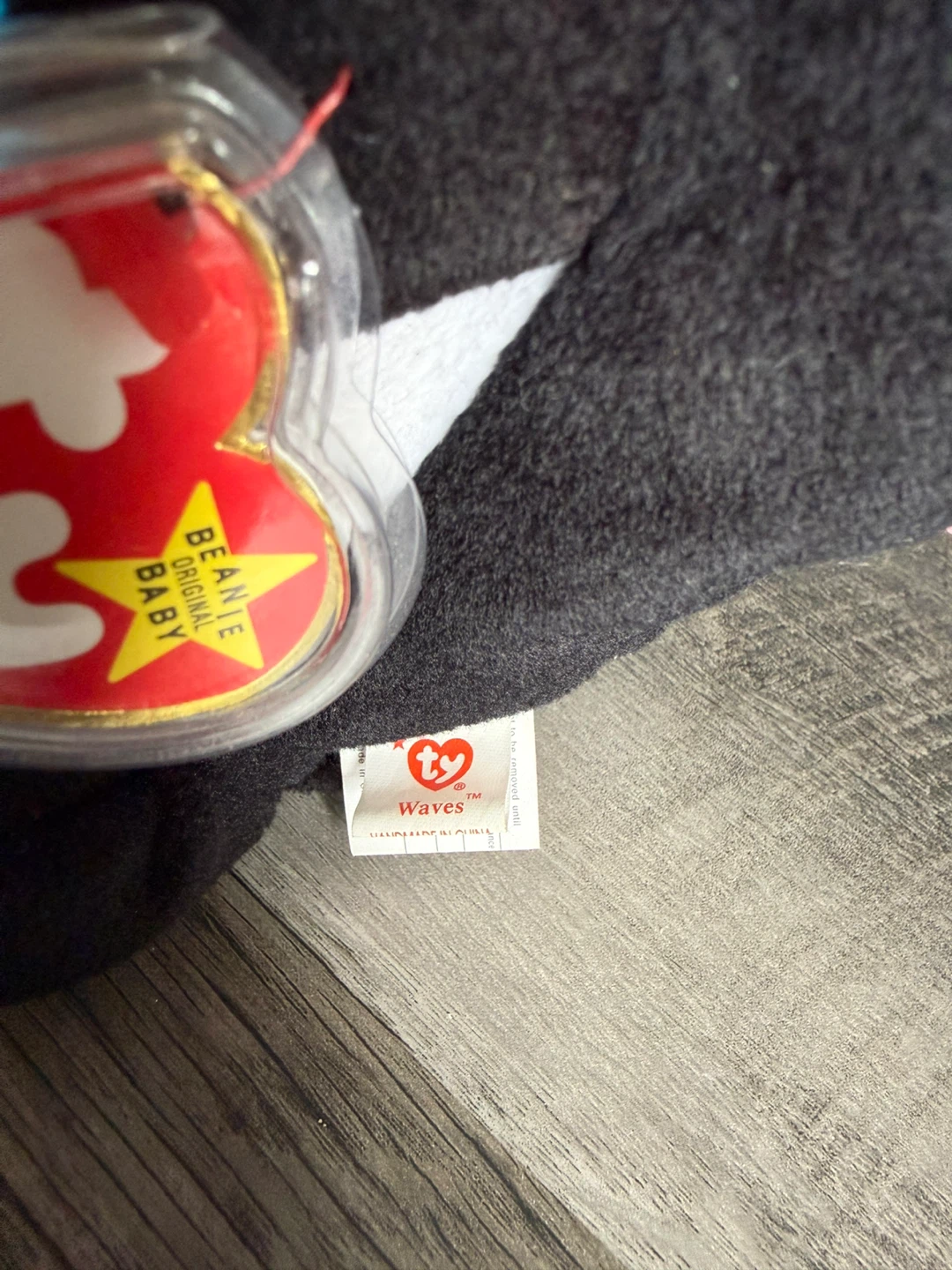 Ty Beanie Baby "Waves" the Orca Whale - photo 2