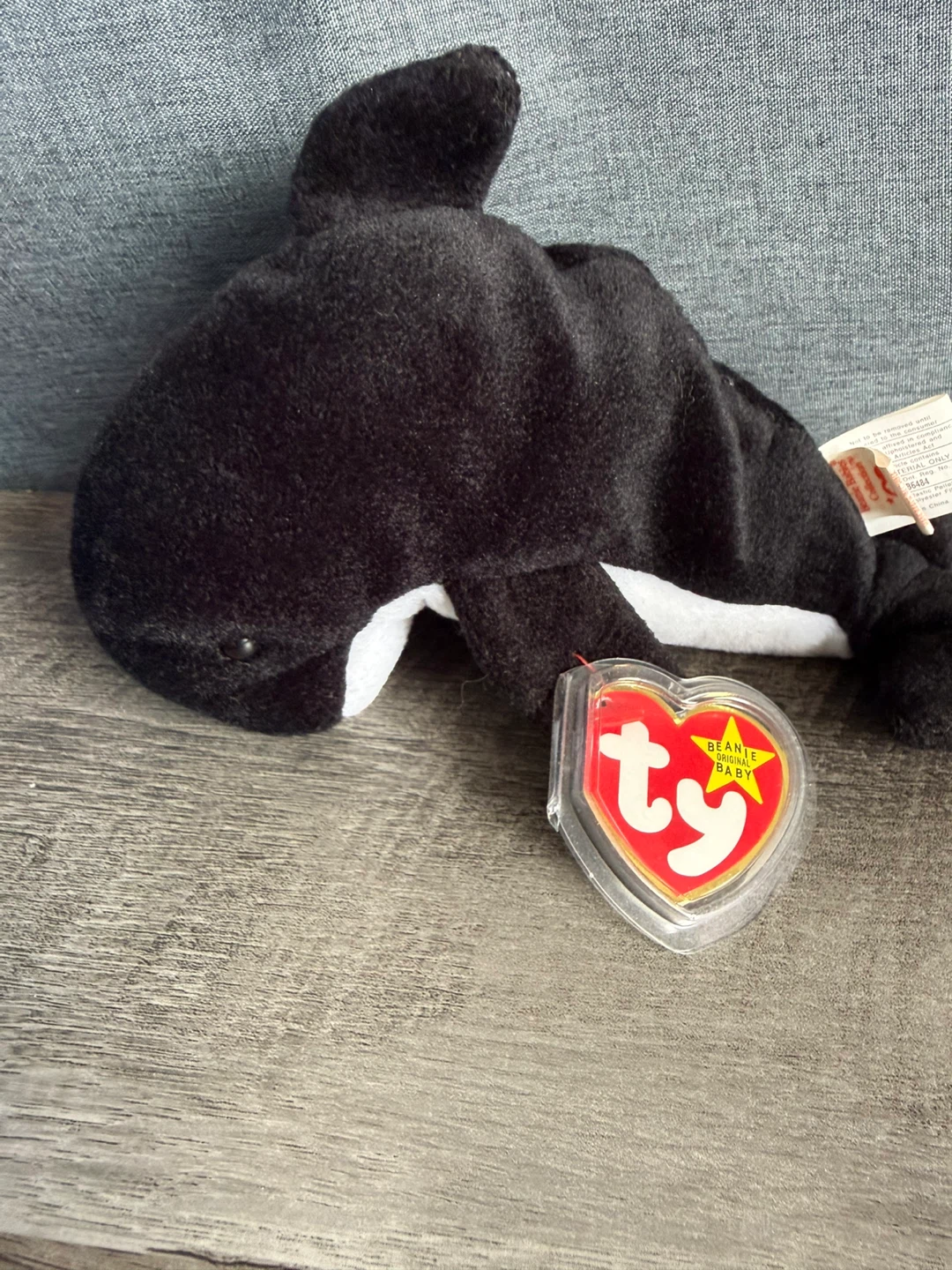 Ty Beanie Baby "Waves" the Orca Whale