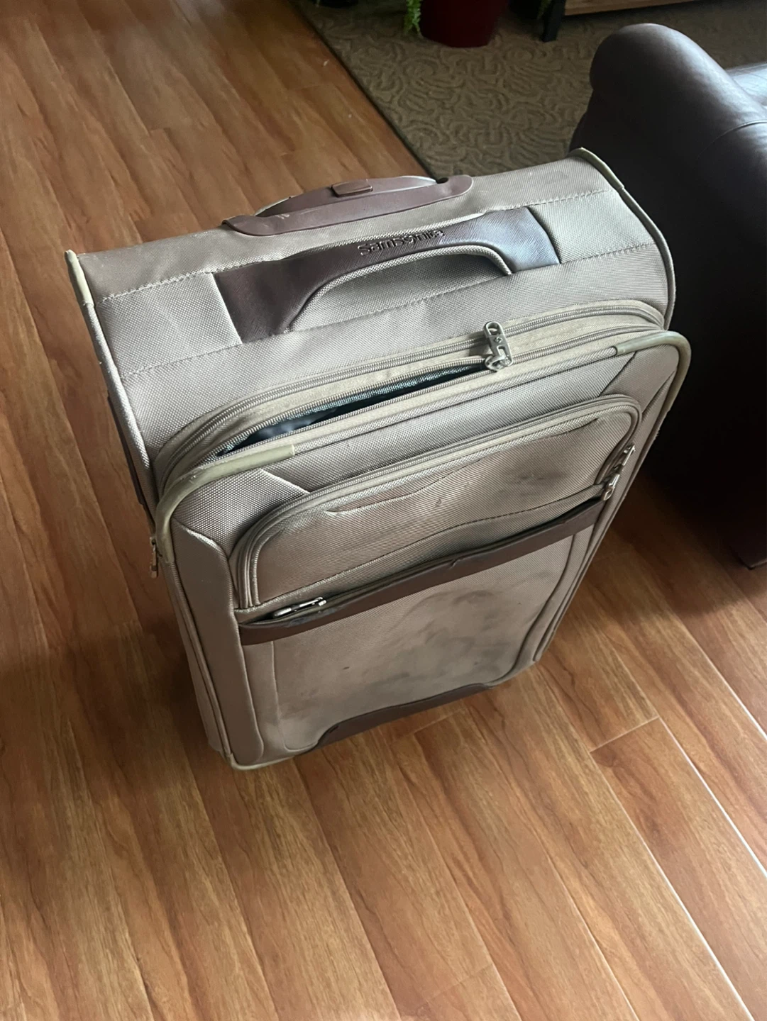 1 Samsonite Suitcase - photo 2
