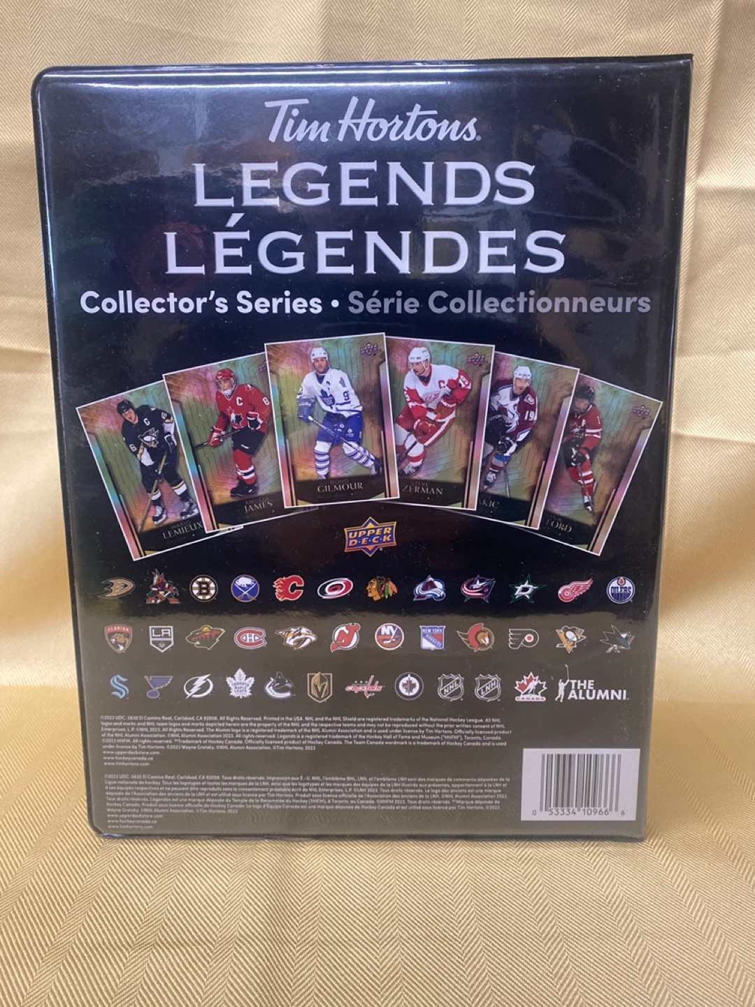 Tim Hortons 2023 Legends Trading Card Collector's Album 2023 - photo 2