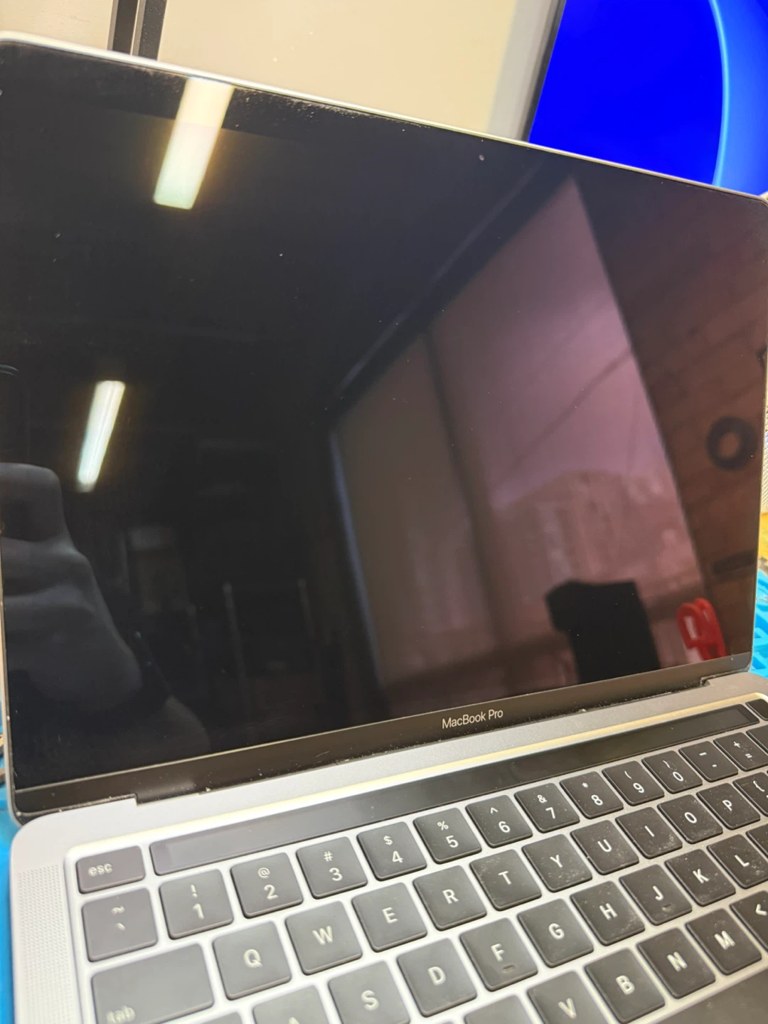 MacBook Pro 2020 - 13 inch - photo 3