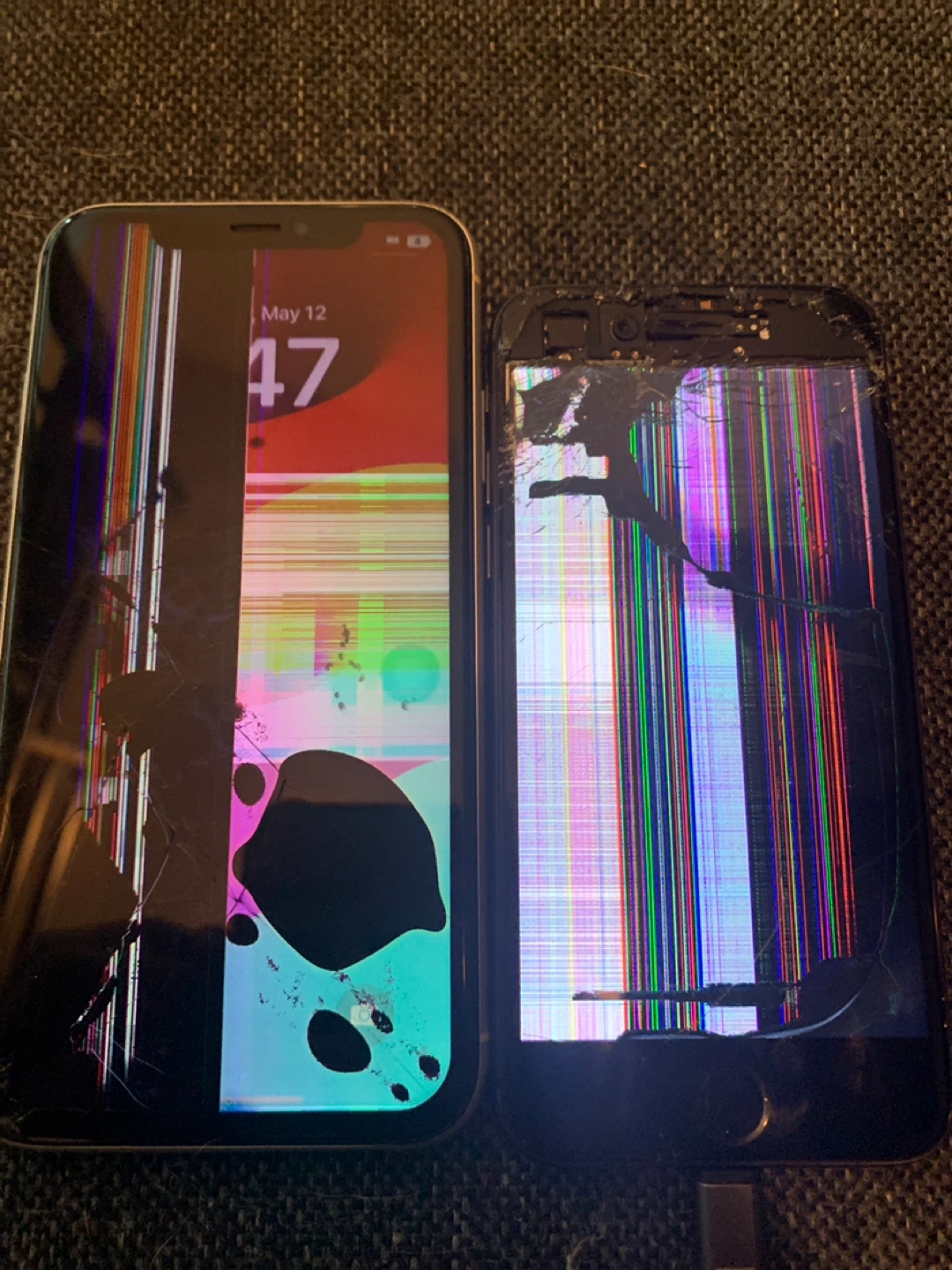 Cracked Apple iPhone XR and 8 - photo 2