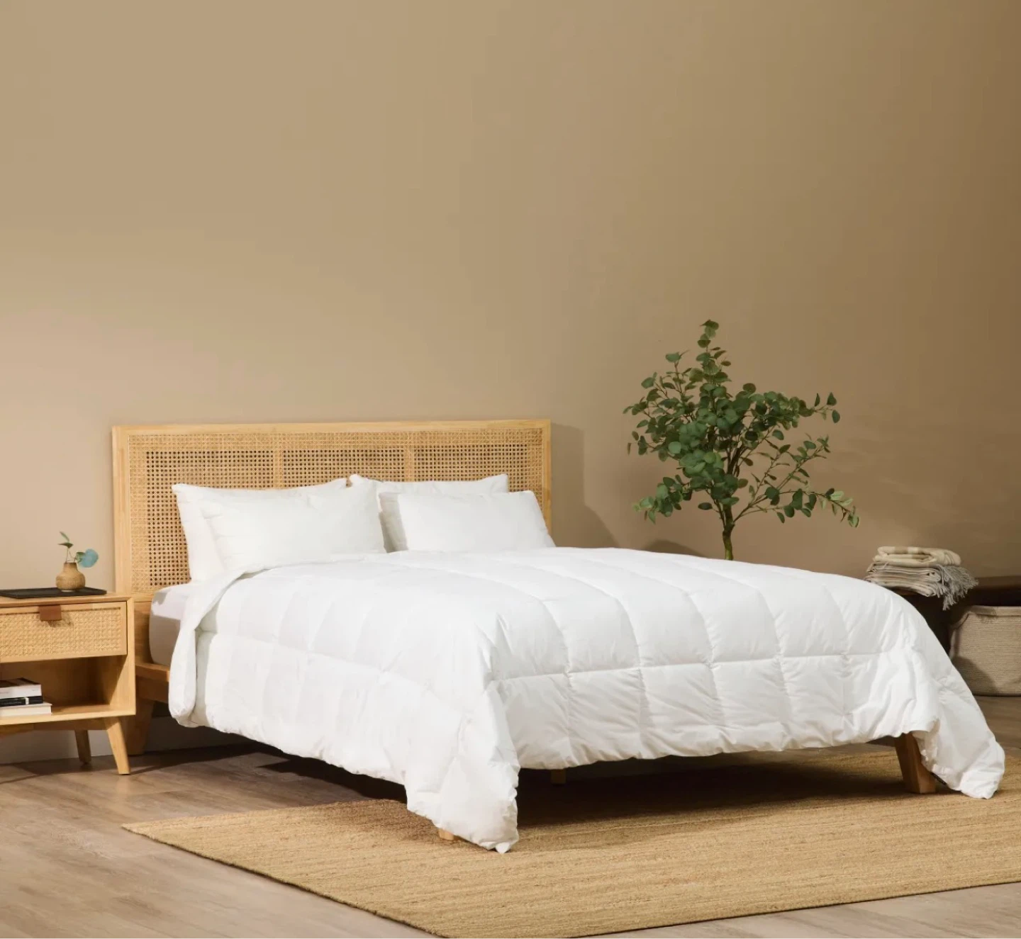 White Comforter - photo 2