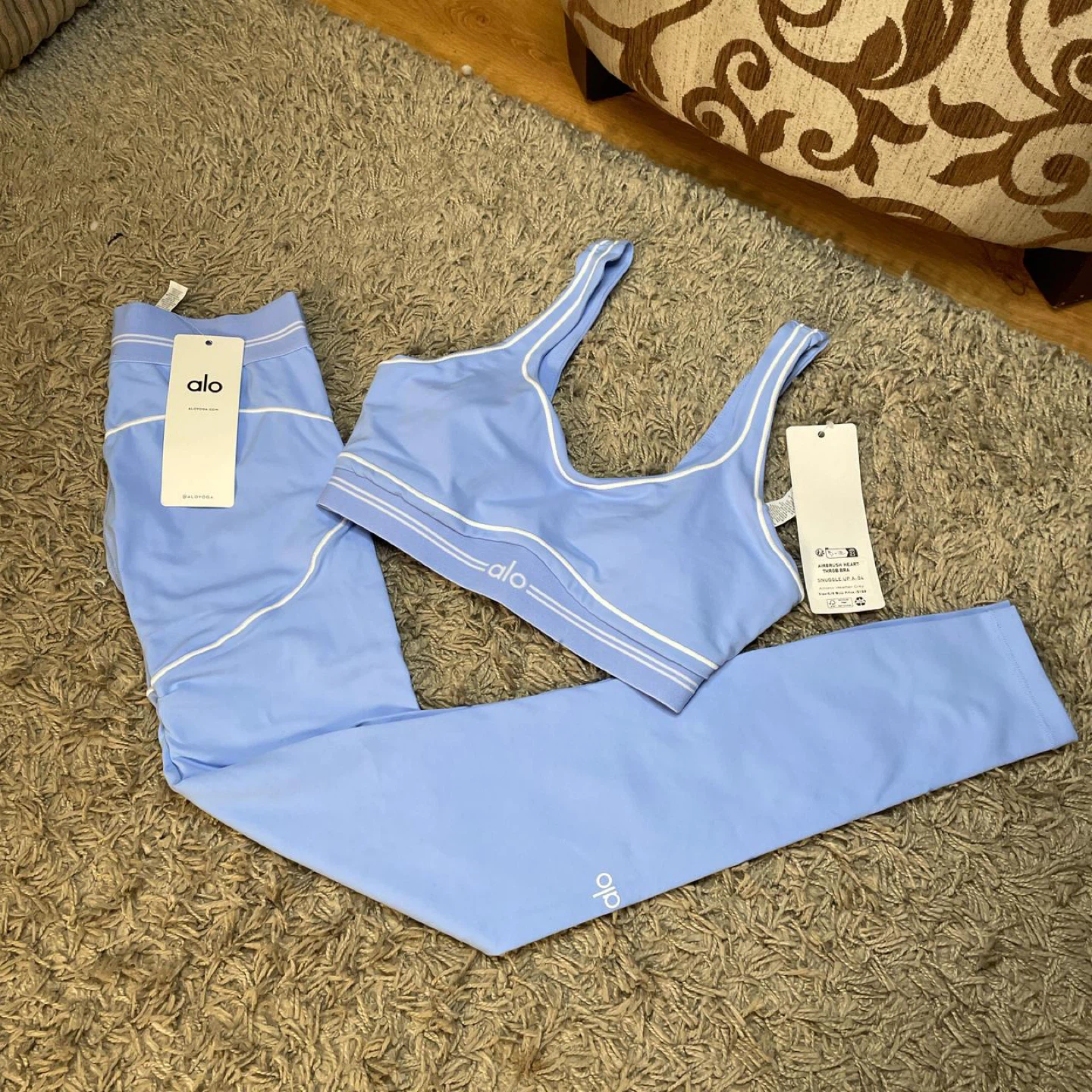 Alo Yoga Set - photo 2