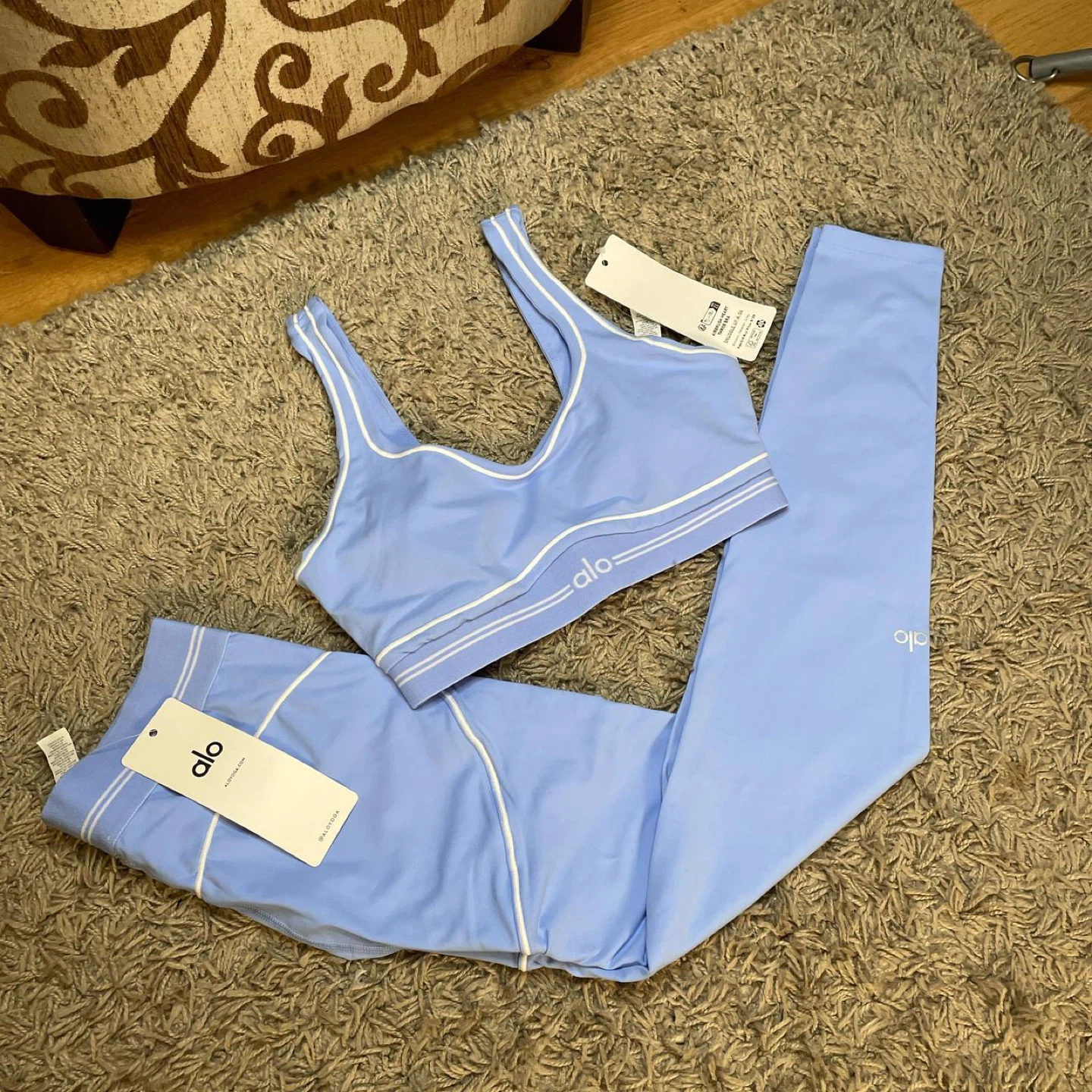 Alo Yoga Set - photo 3
