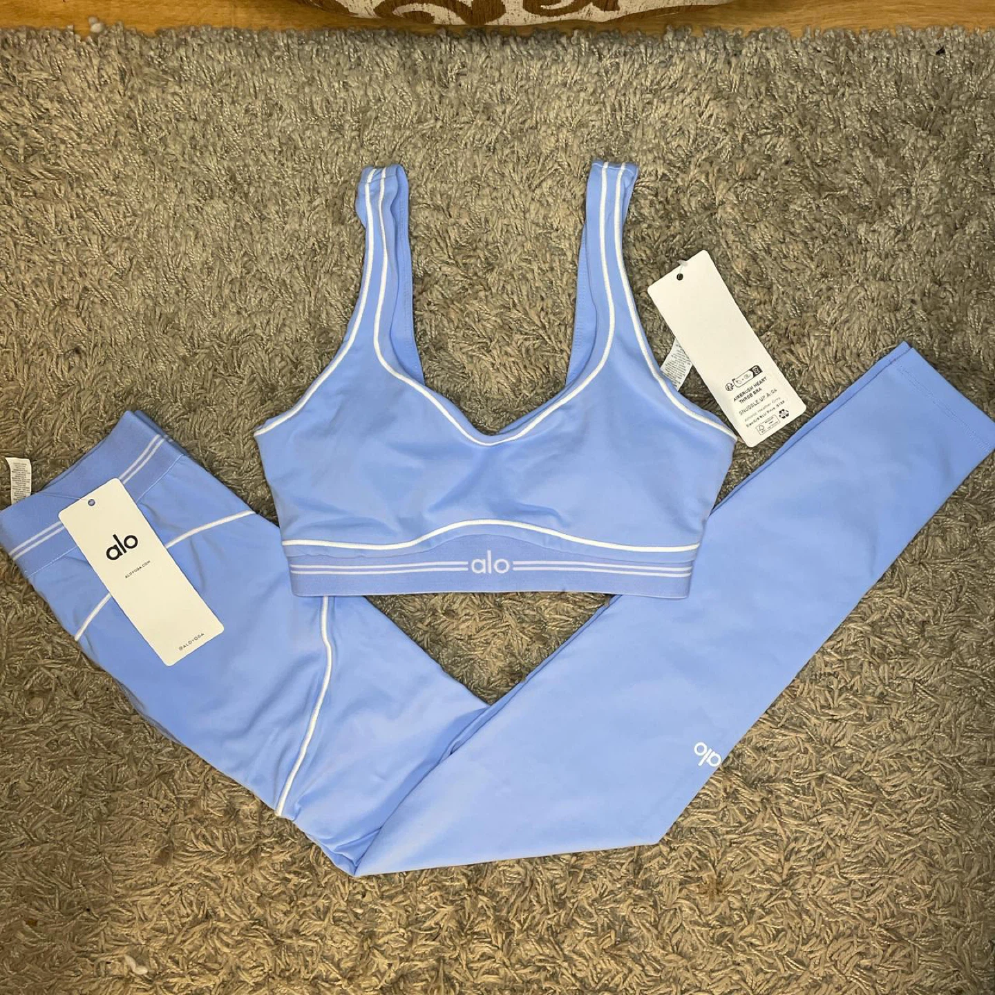 Alo Yoga Set