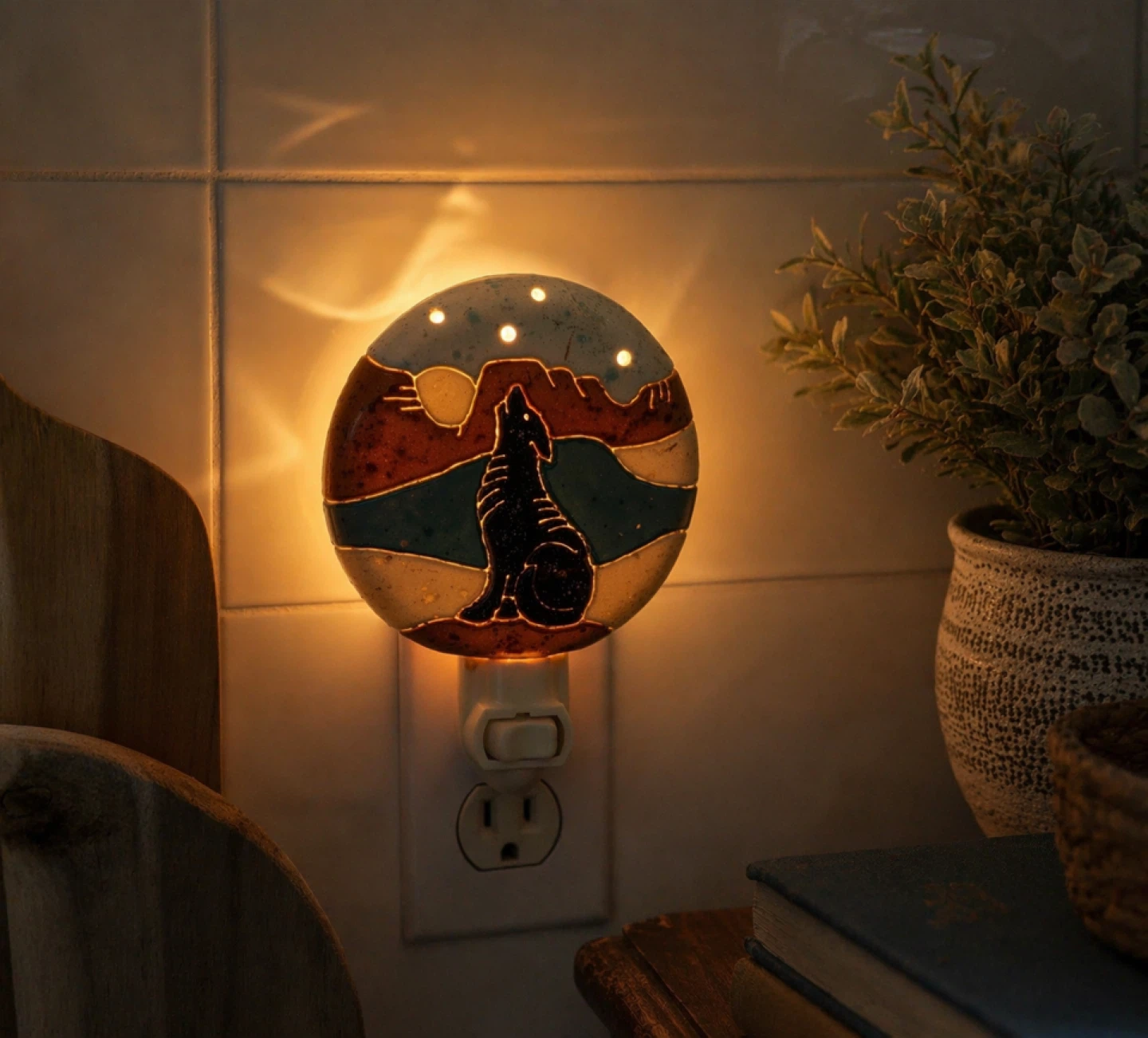 Vintage Ceramic Wolf Howling at Moon Night Light