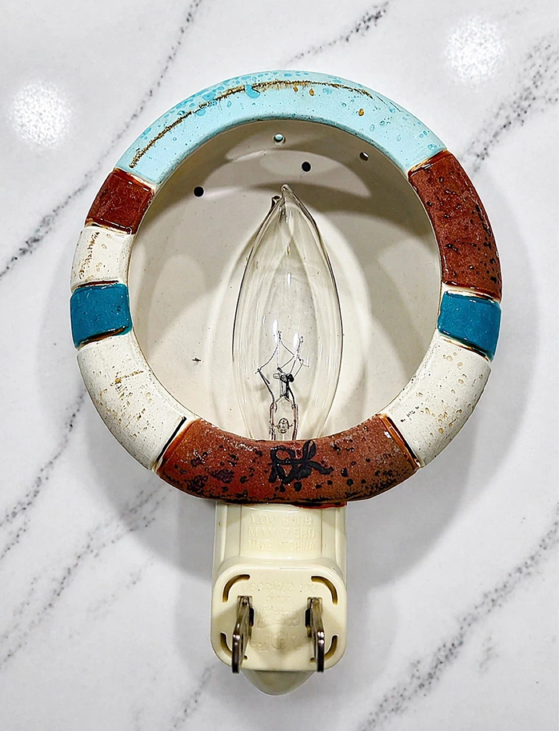 Vintage Ceramic Wolf Howling at Moon Night Light - photo 3