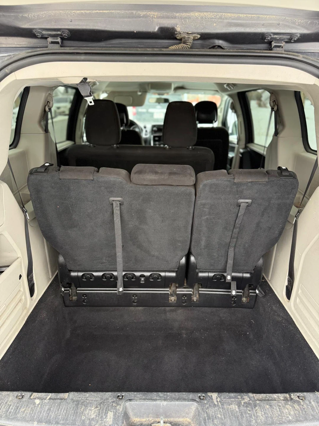 2016 dodge Caravan American edition - photo 3