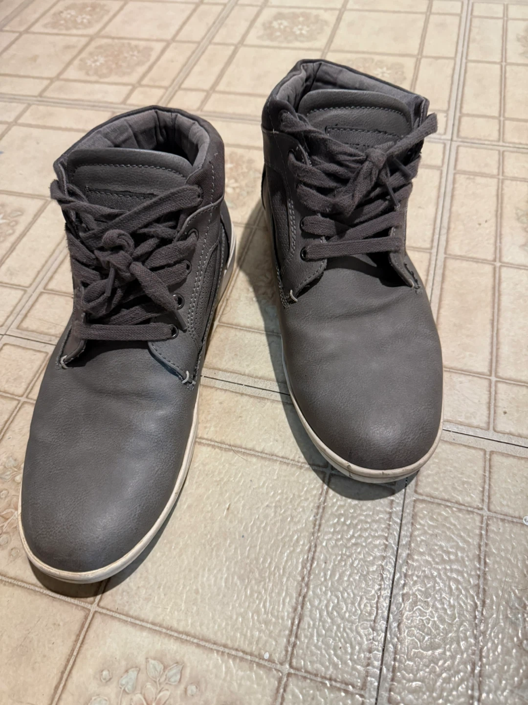 Steve Madden Grey Chukka Boots Men's Size 9.5