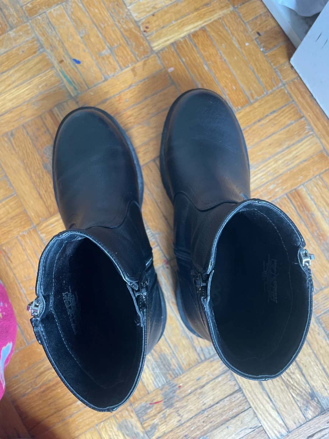 Boots with a little clip on the side with a zipper - photo 2